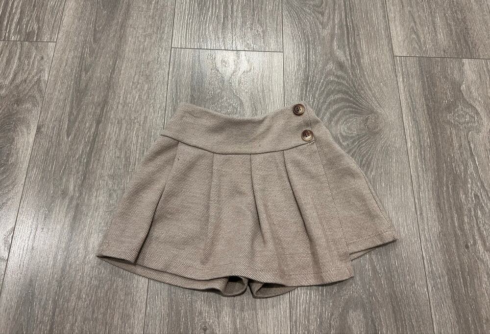 Zara Girls Box Pleat Skort in Taupe Size 3-4T